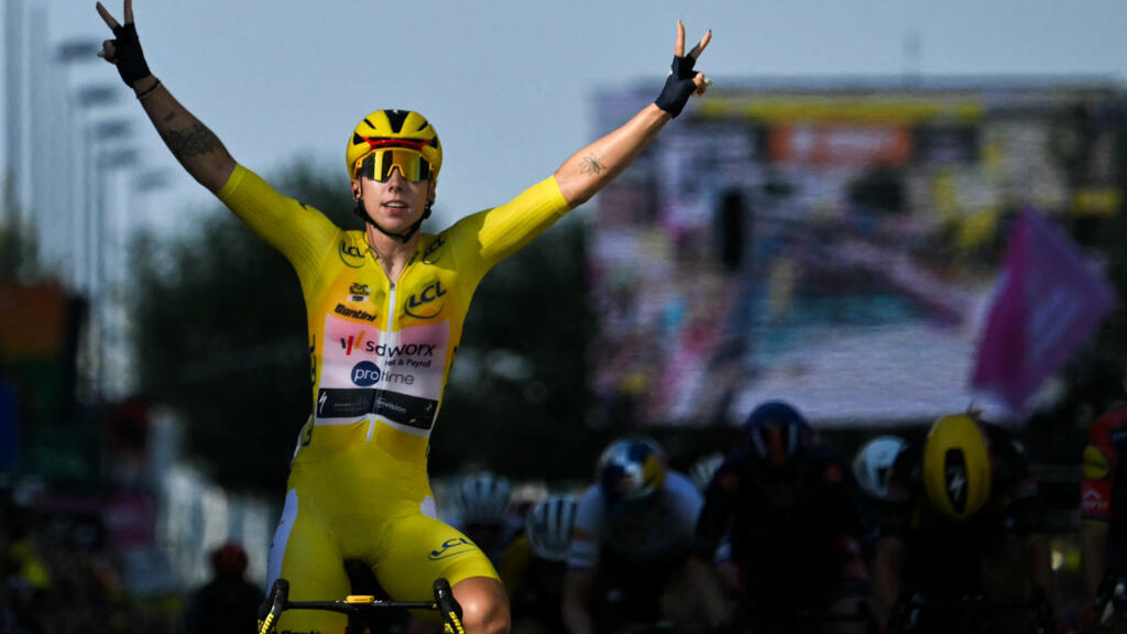 Wiebes wins second consecutive Tour de France Femmes stage