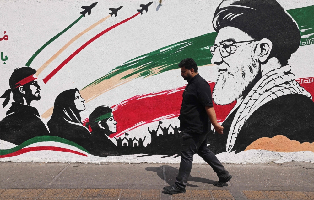 US, Iran trade strikes as Tehran retaliates after American attacks