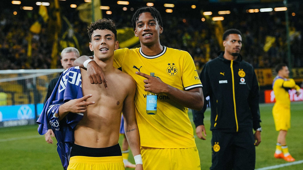 Record crowd, shot barrage and Kovac praise for two youngsters