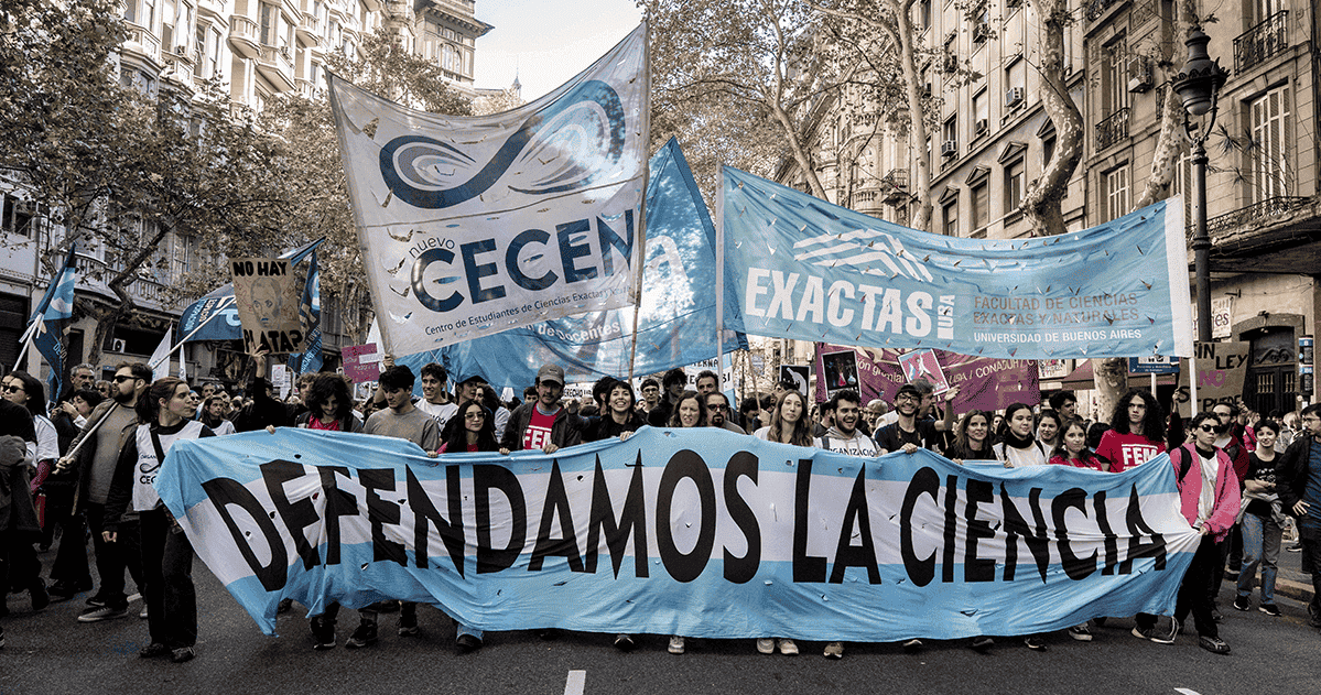 Argentine protesters denounce the lack of financing for science