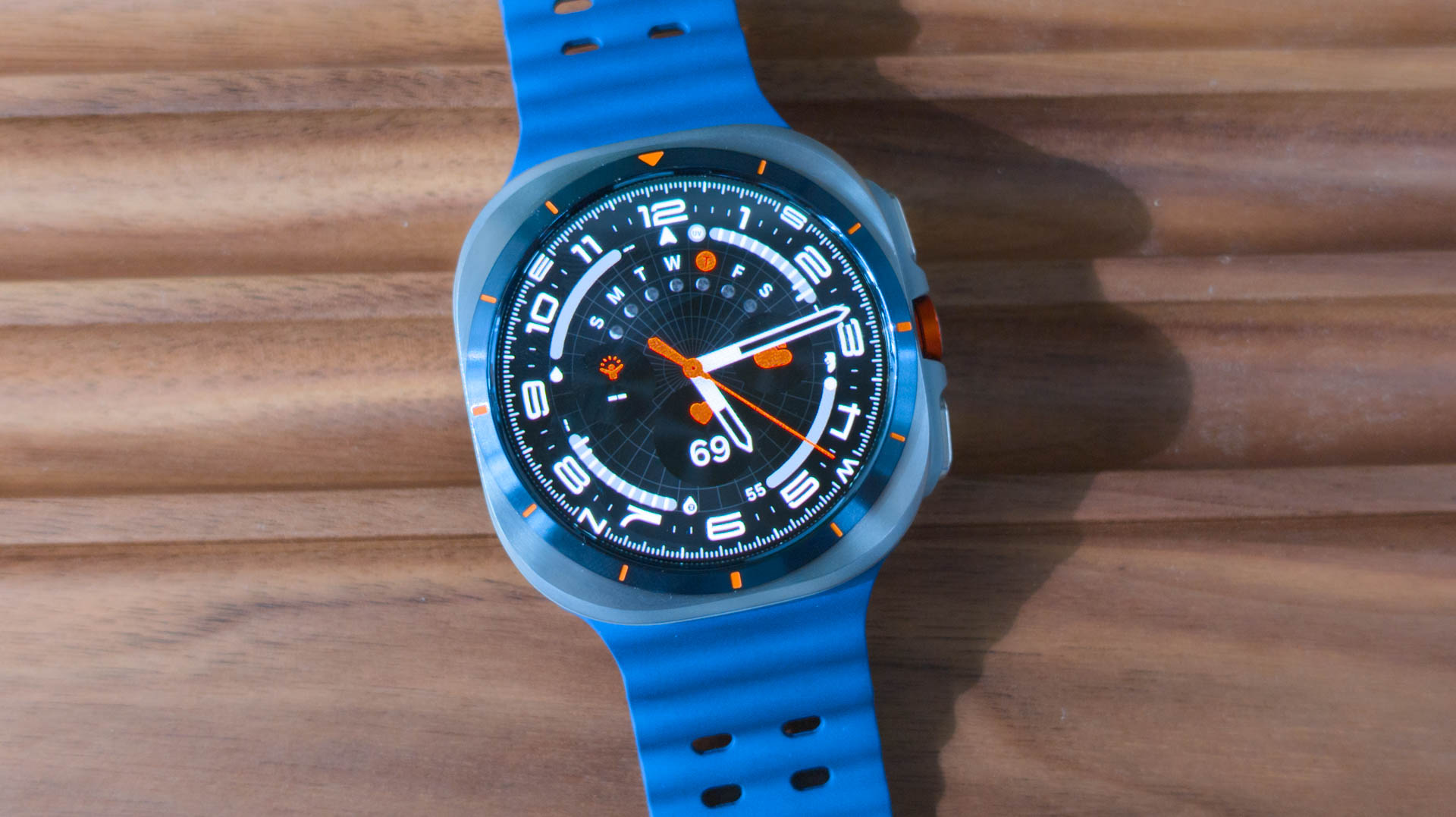 Gemini’s Neural Expressive overlay is starting to show up on more and more watches