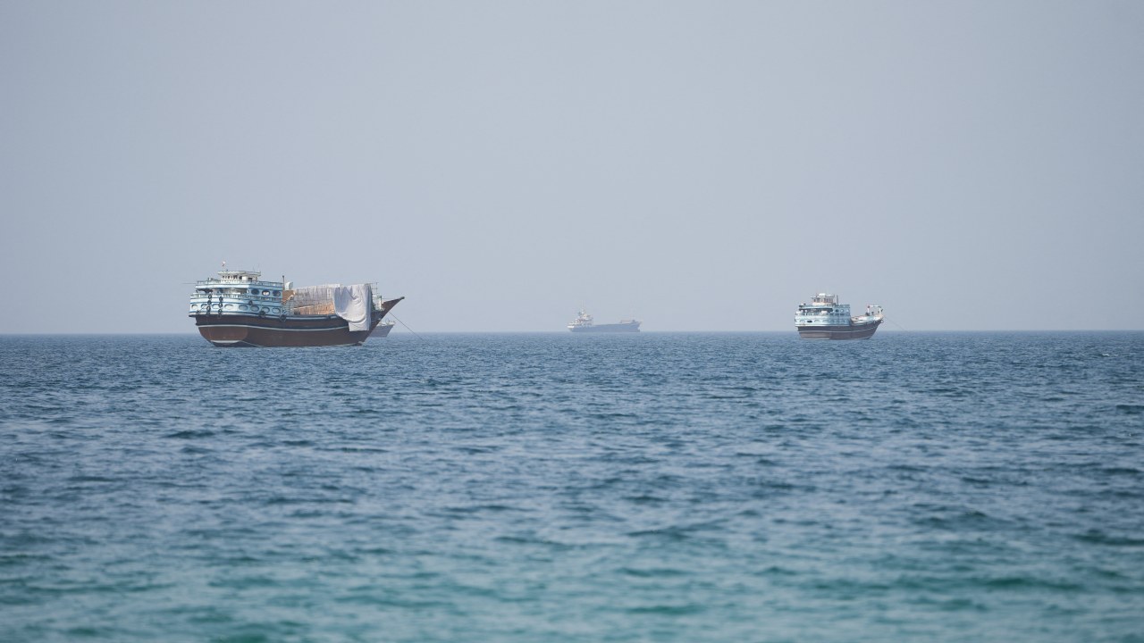 Oil Surges With No Hormuz Deal in Sight