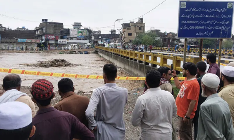 Heavy rain throws Islamabad, Rawalpindi into chaos