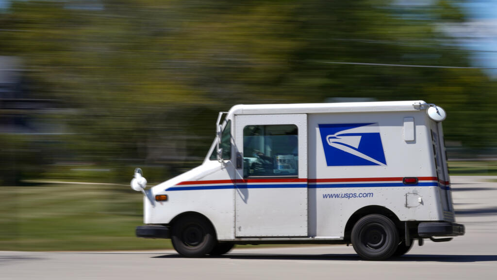 US Postal Service whistleblower warns new system could disrupt midterm election voting