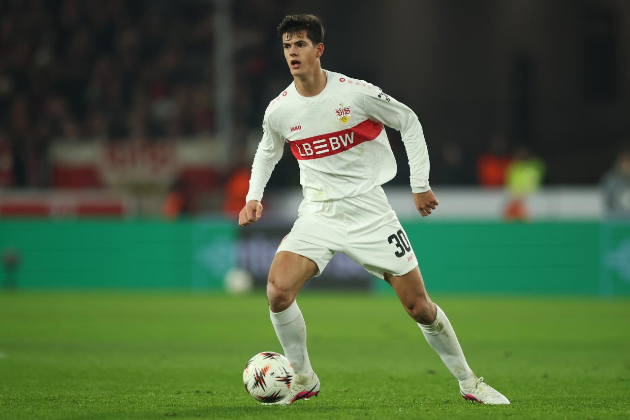 Chema completes Brighton move