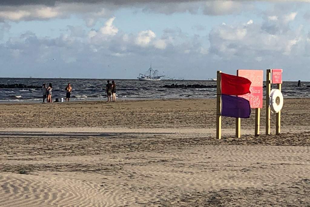 Louisiana health officials warn beachgoers of flesh-eating bacteria