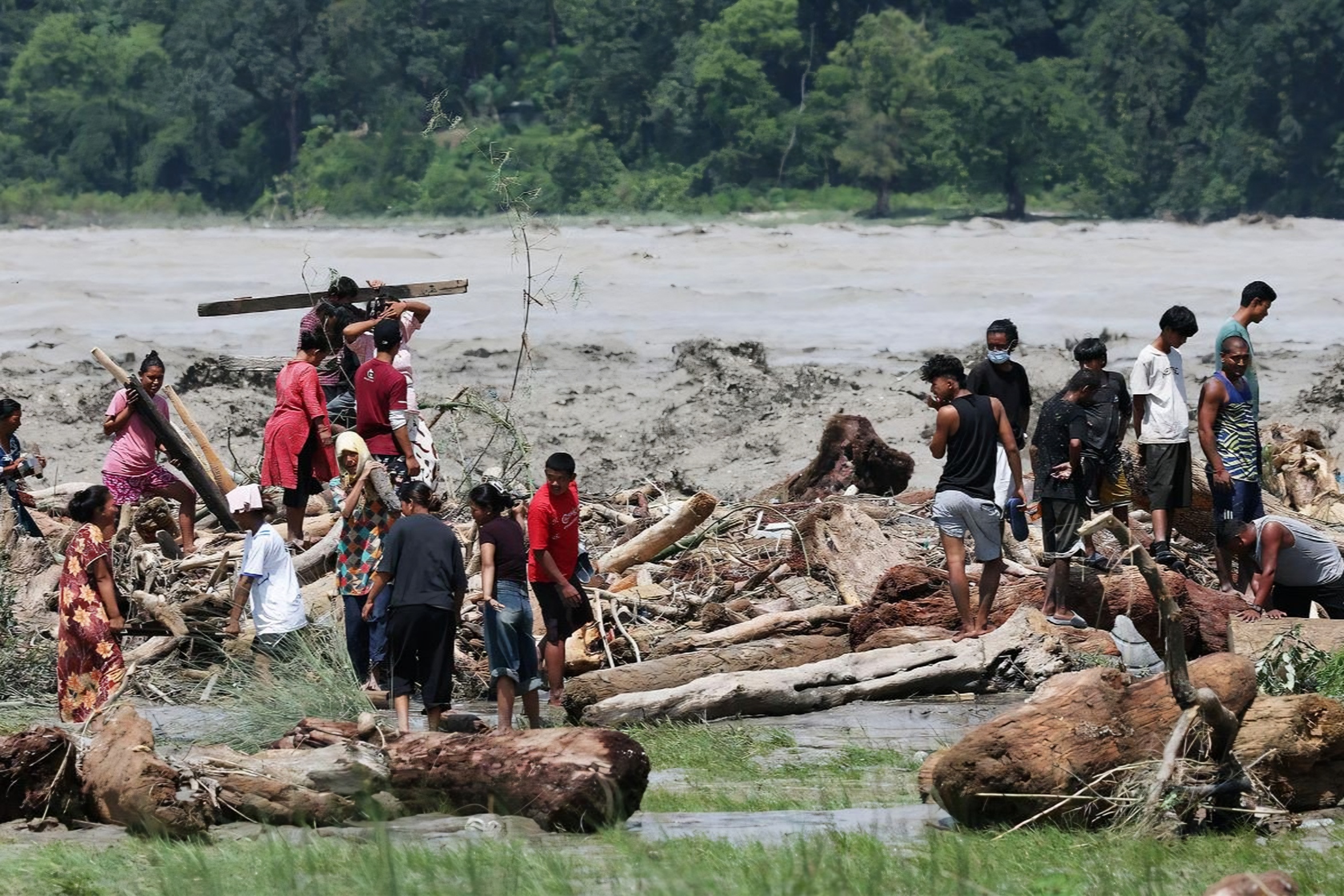 Nepalis in Korea mobilize to support flood-stricken homeland as tourism industry faces fallout