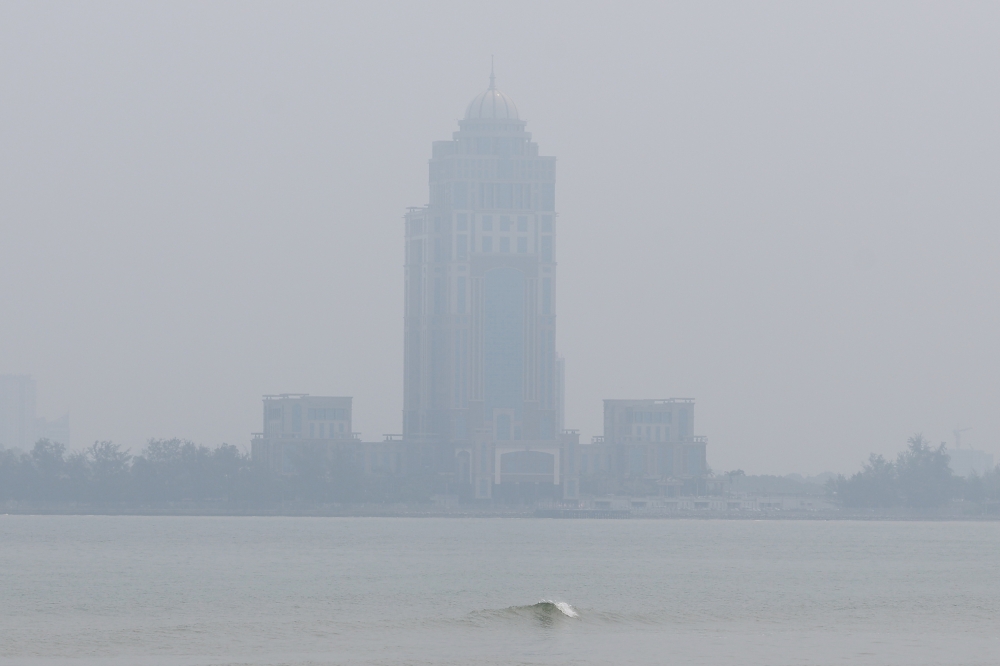 Sabah activates state and district disaster command centres as API readings rise to unhealthy levels