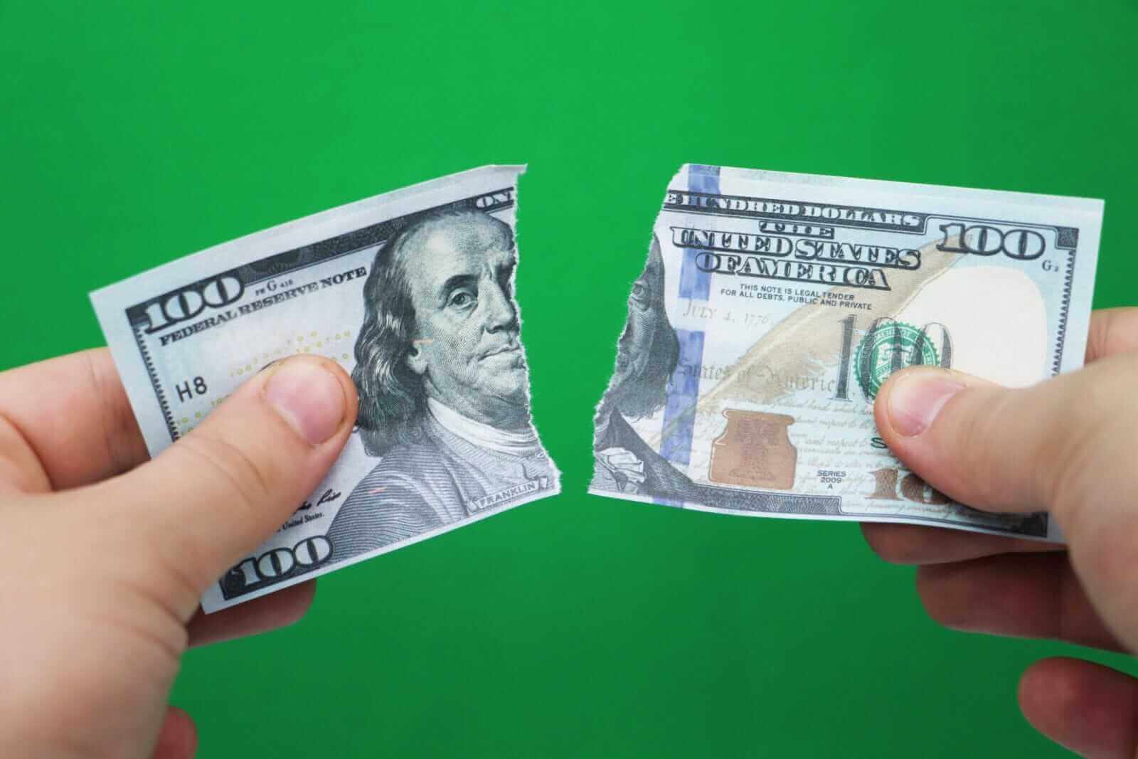 Dollar Slips on Dovish Bessent Comments