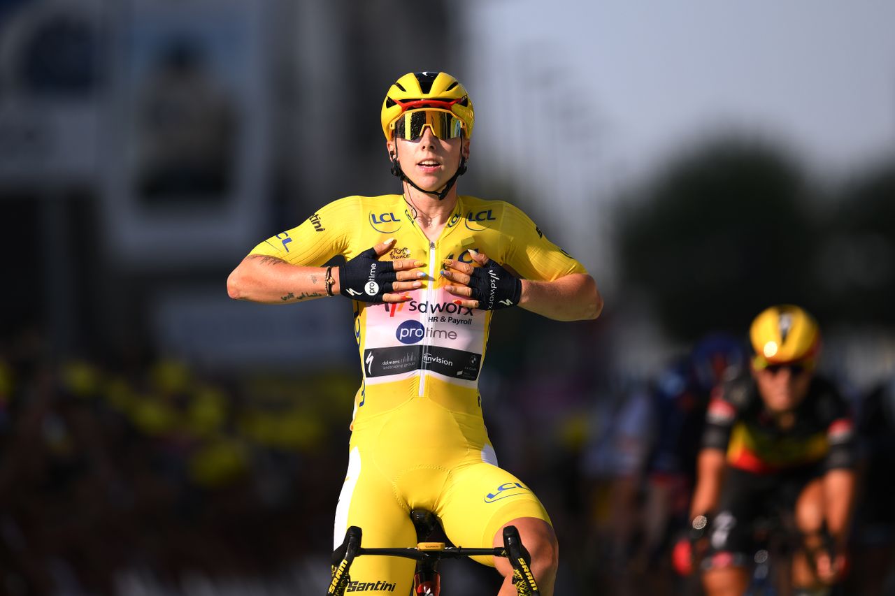Lorena Wiebes powers to back-to-back stage wins at the Tour de France Femmes