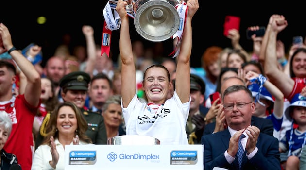 Crowds line the streets of Cork to welcome All-Ireland camogie champions home