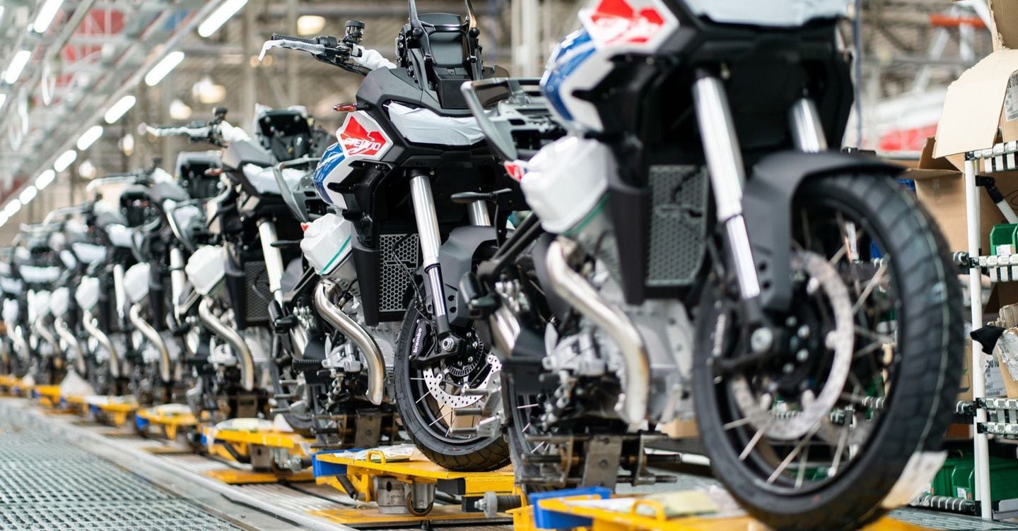Guzzi rilancia a Mandello del Lario: al via il nuovo sito produttivo
