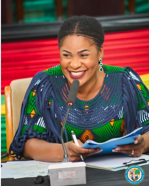 Centralised Decentralisation: The strings we don’t see, and what managing Tema has taught me about local power – Ebi Bright writes