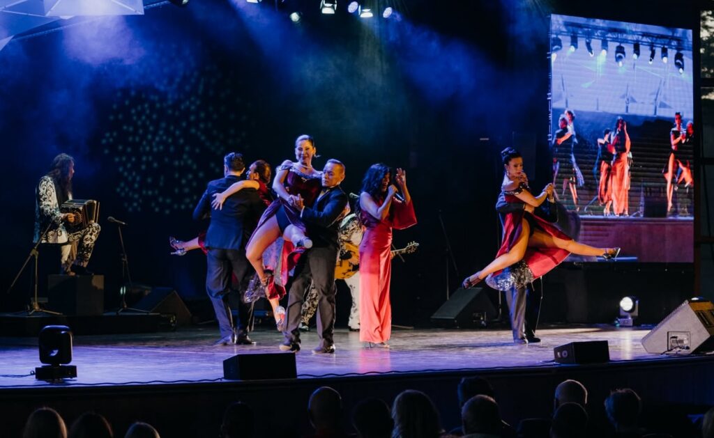 Marbella gets ready for a passionate night of tango as La Porteña returns