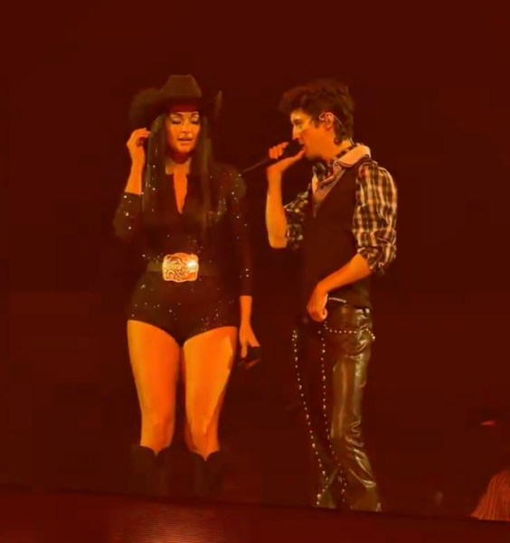 Watch Kacey Musgraves & Troye Sivan Perform Their Mark Ronson Collab “Easy” Live For The First Time