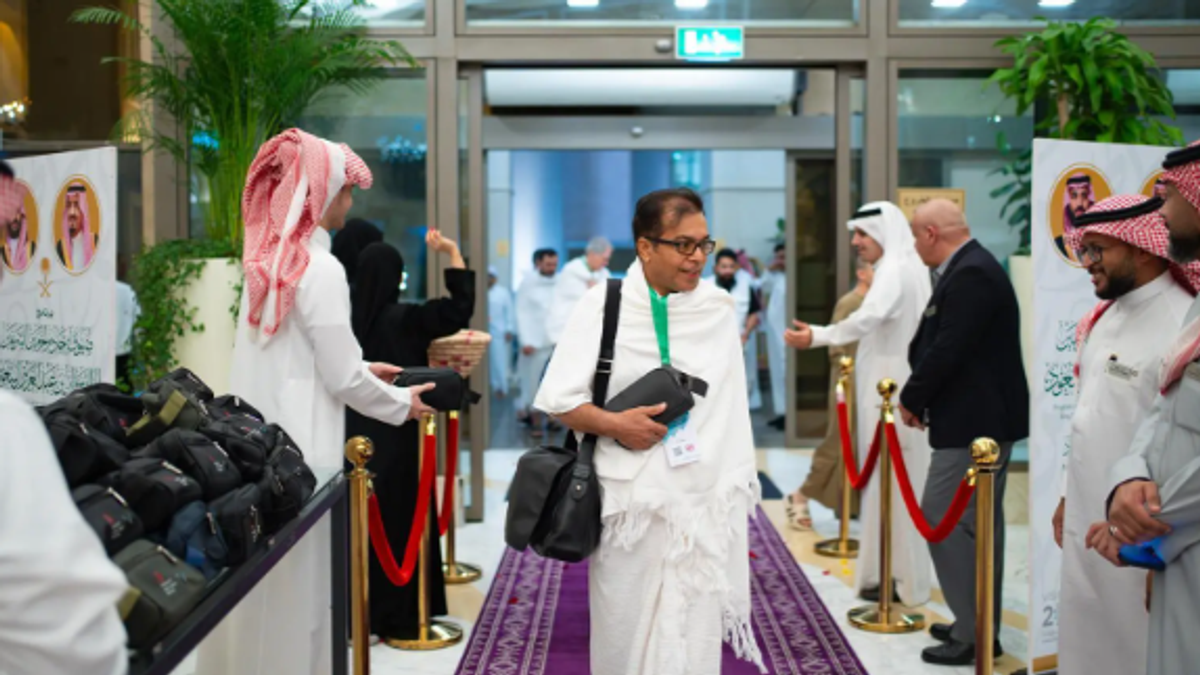 Second group of King Salman Umrah Program guests arrive in Makkah