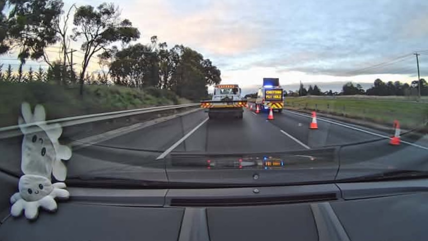 Potholes force cars off Calder Freeway as Victorian road anger rises