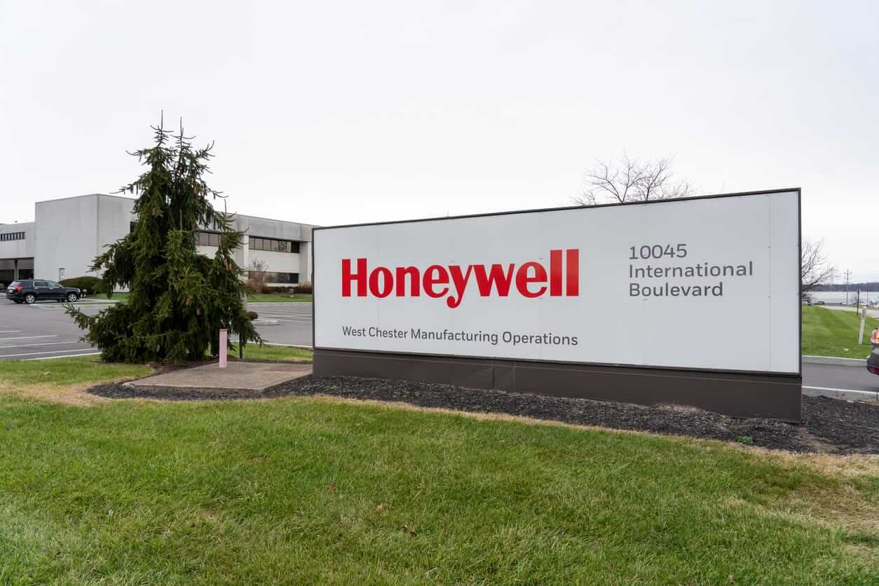 Is Honeywell International Stock Underperforming the Dow?