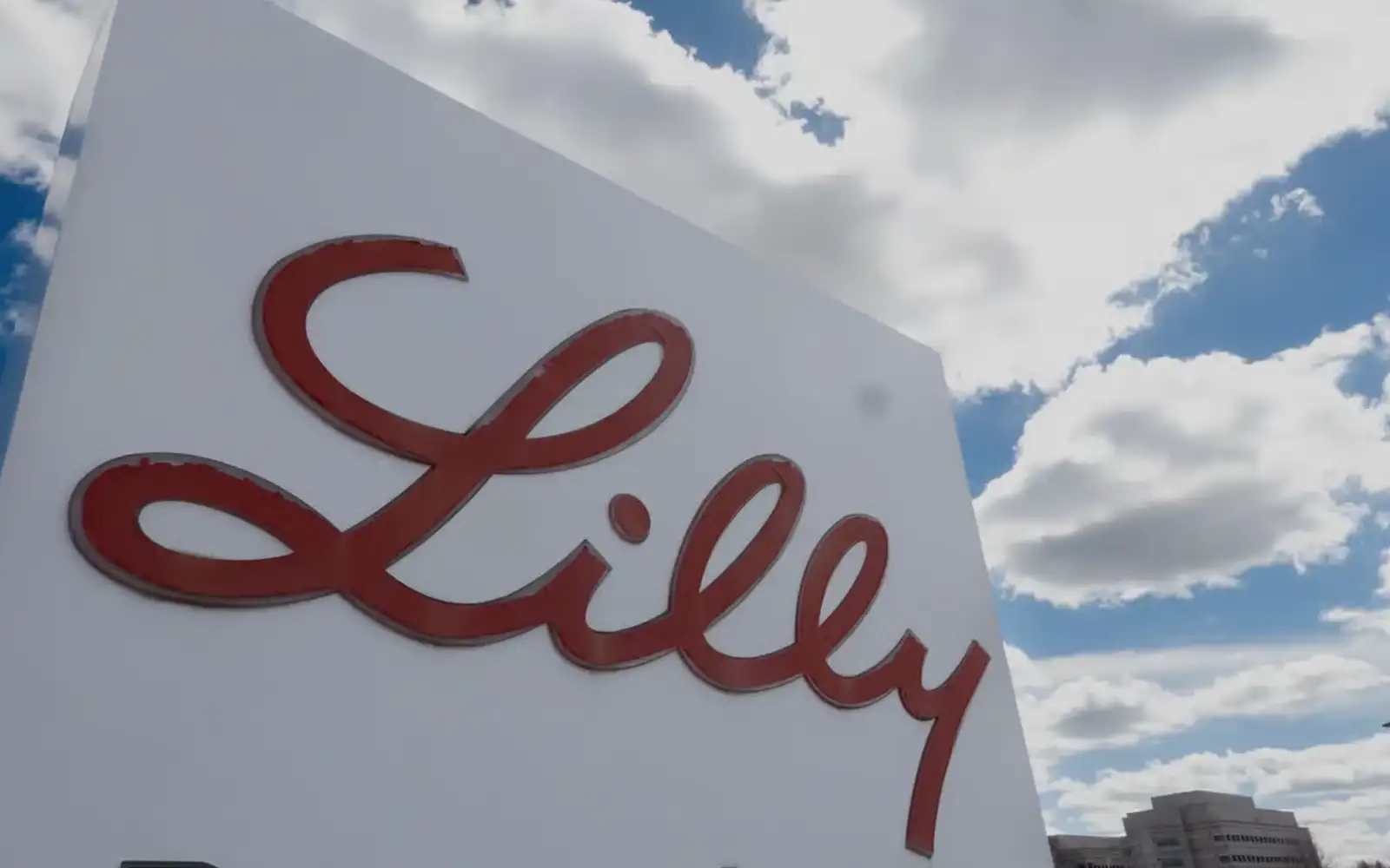 Eli Lilly’s weight-loss pill secures first European nod in Britain