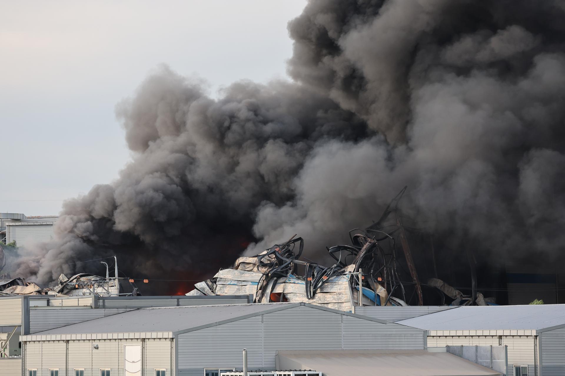 Firefighters combat blaze at chemical warehouse in Pyeongtaek