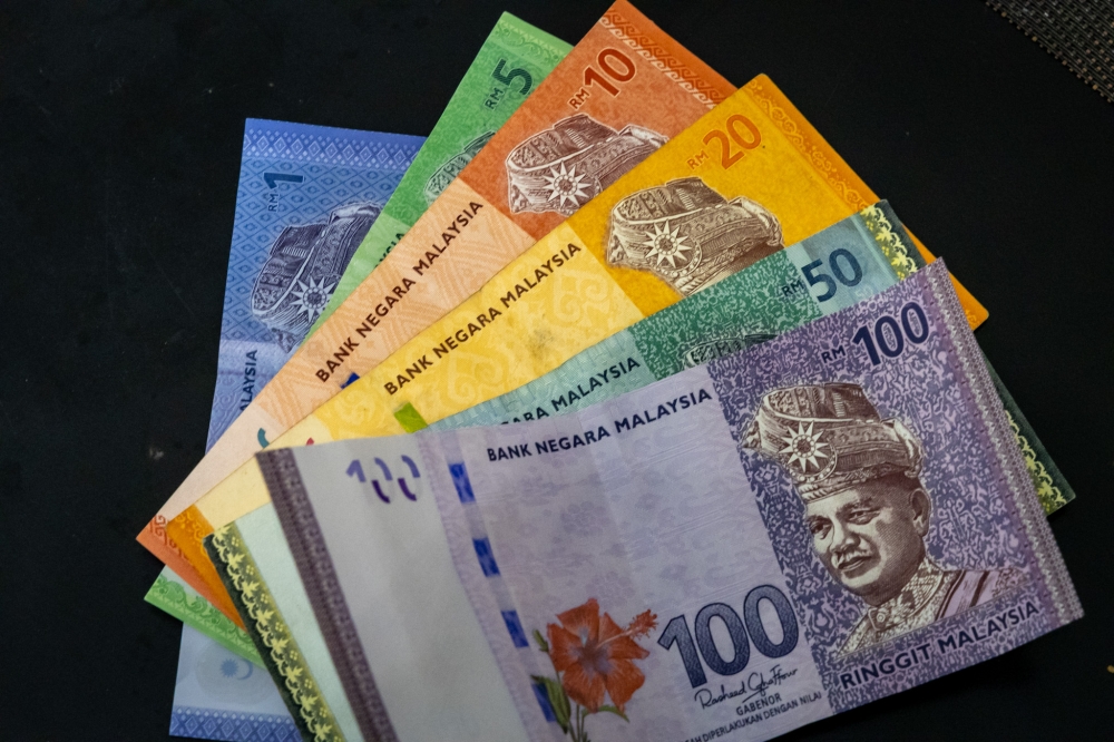 Ringgit strengthens against yen, euro amid US dollar gains