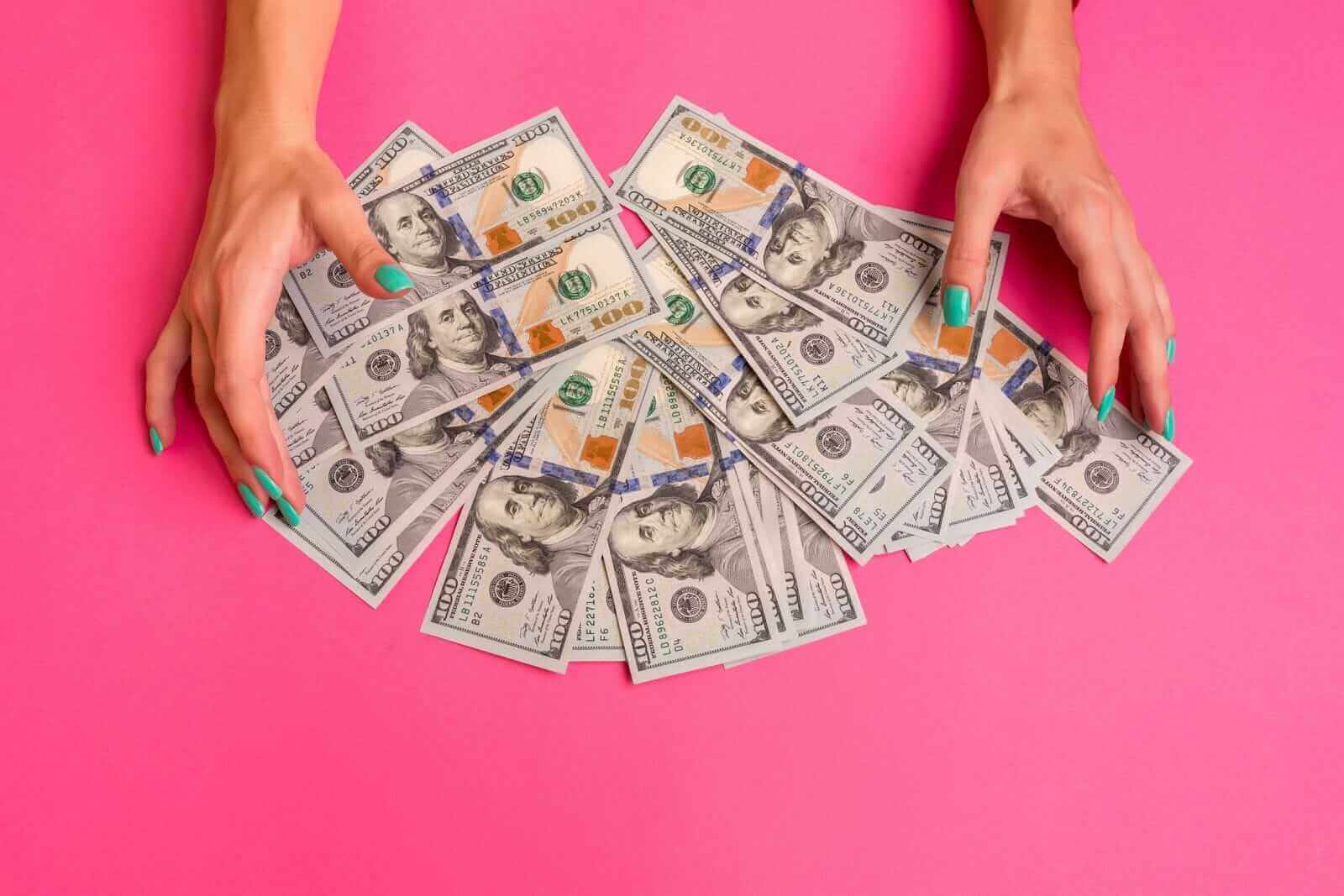 Dollar Supported by Rising T-Note Yields and Falling Stocks