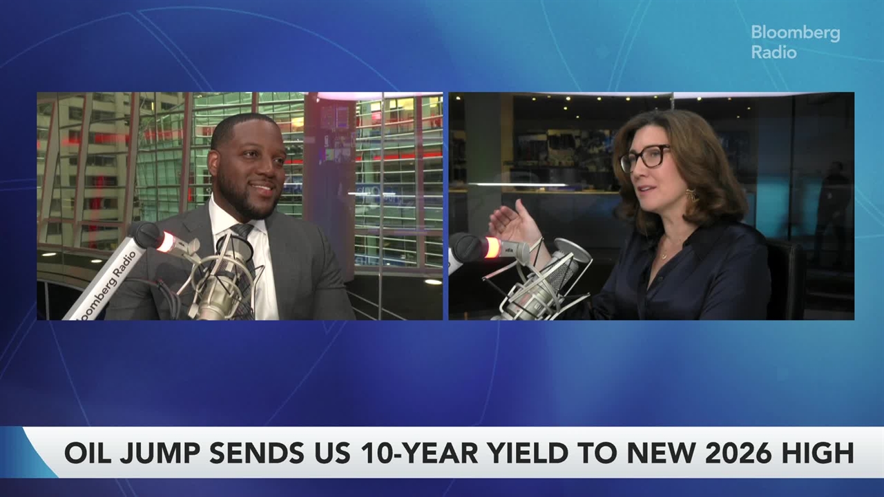 Stocks, Bonds Fall as Oil Jump Fuels Fed-Hike Bets