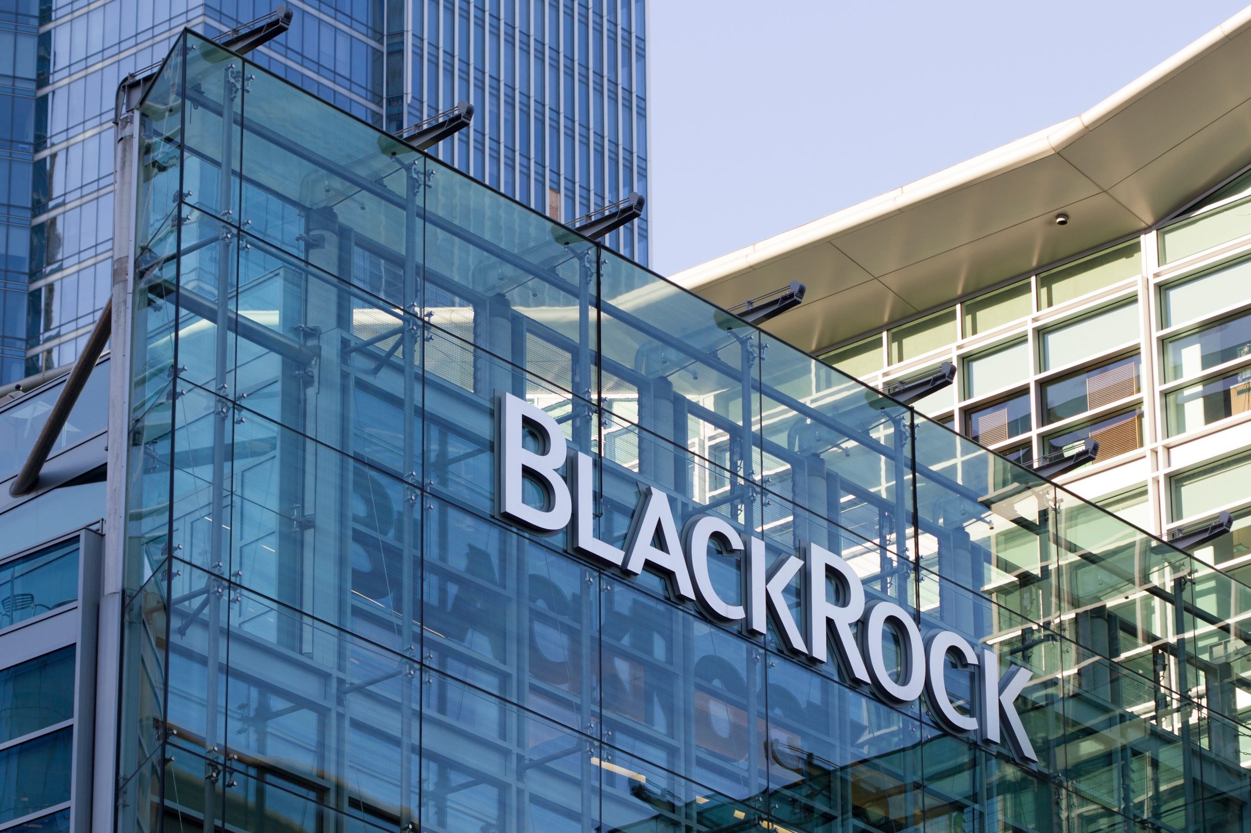 BlackRock signs labor deal for AI data center push