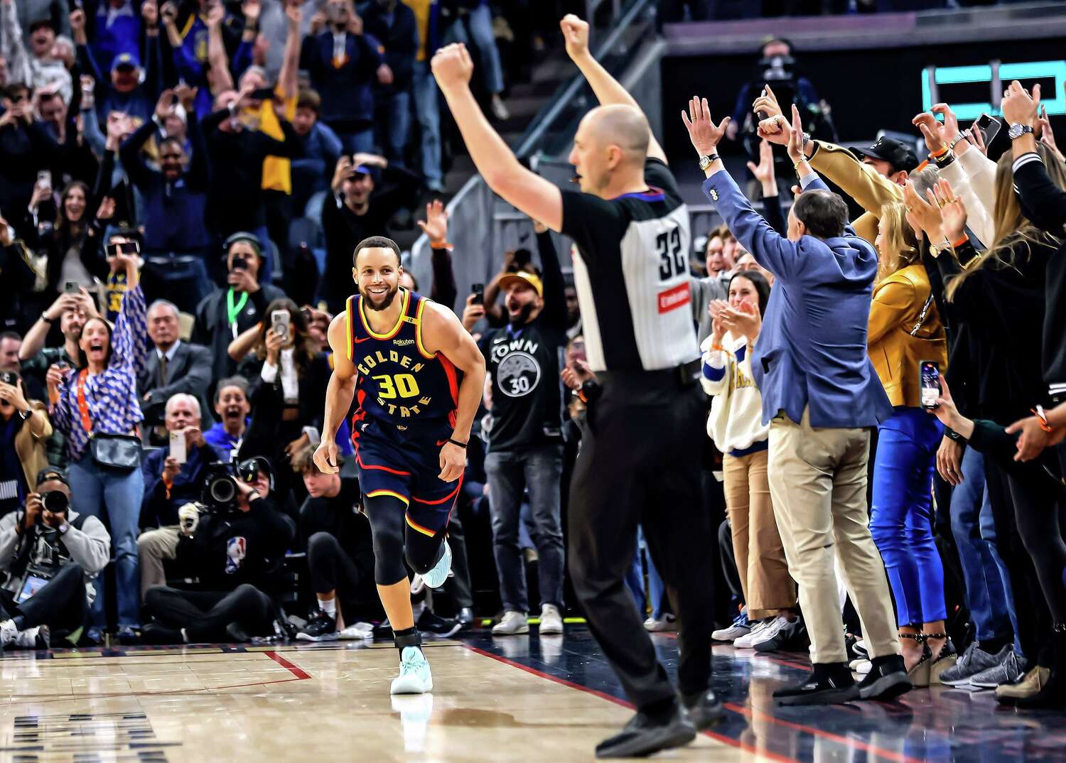 4,000 3-pointers, 20 IMAX cameras and one question: Is Steph Curry an artist?