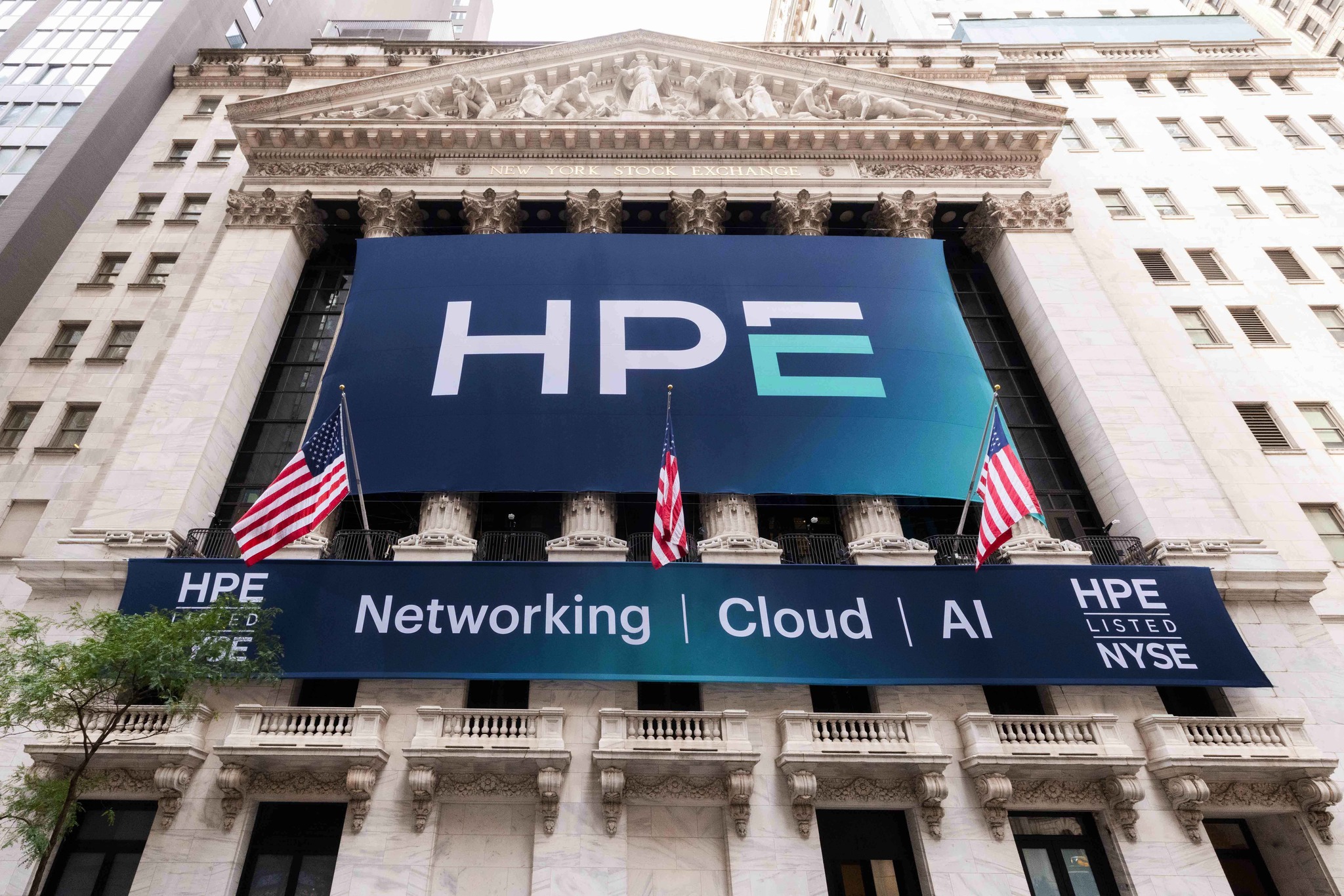 AI demand lifts HPE and NetApp to record quarters, but investors sell both