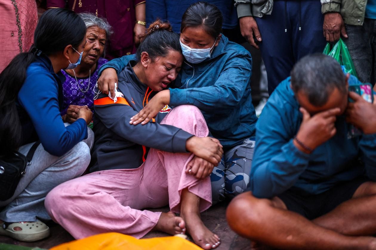 Symbolic funerals held in Nepal for missing victims