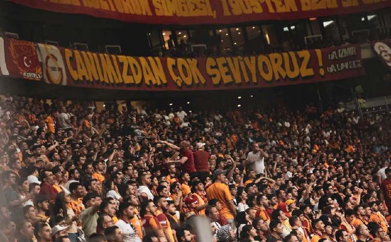 Raid at Galatasaray ultras chief's home yields US$1.3mln