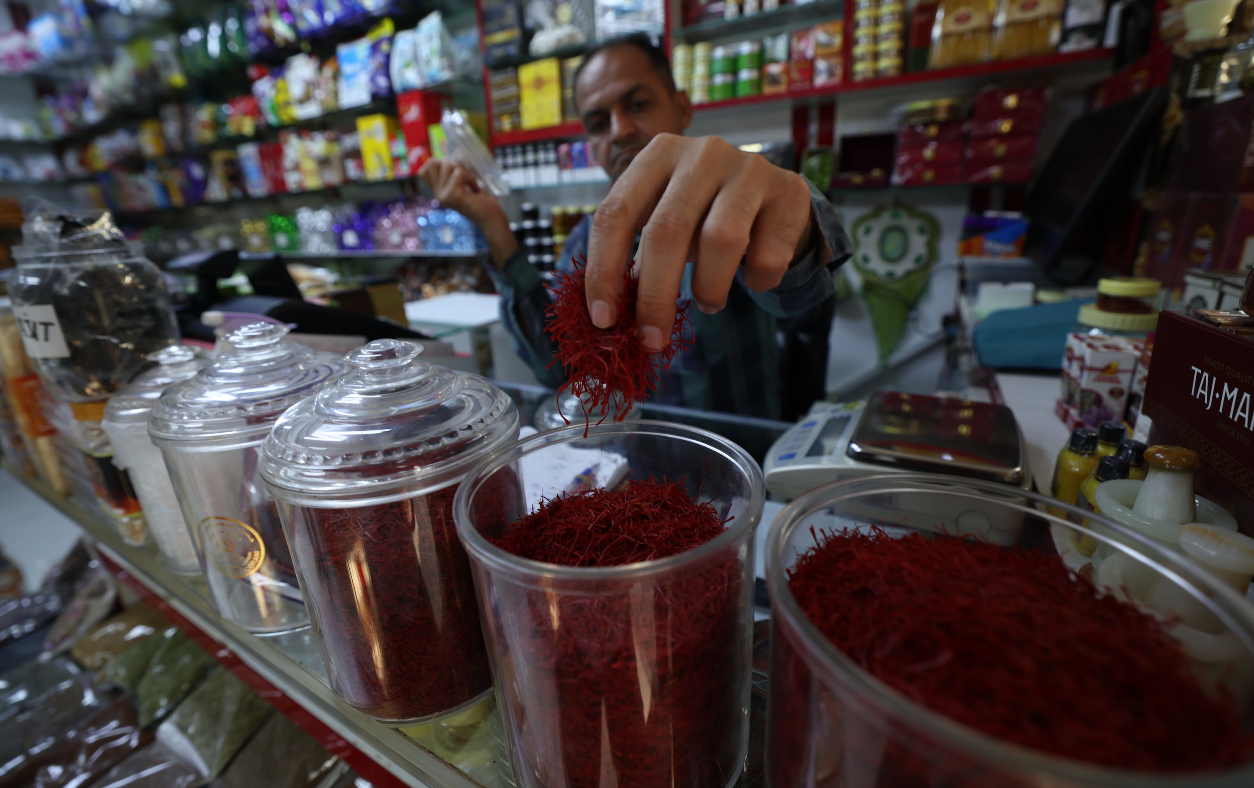 UAE non-oil sector records fastest growth since 2024 despite Iran war
