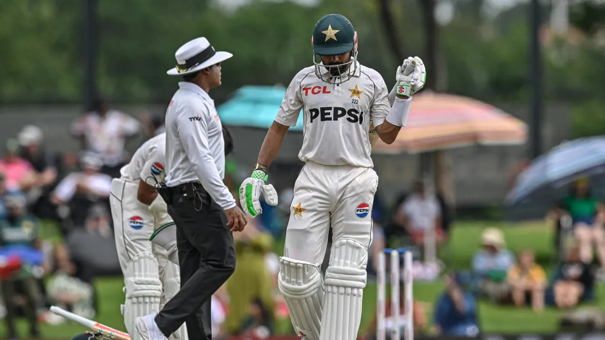 ‘Is this from the Pakistani willow?’ ‘It’s never hit a ball’: Cricket fans roast Babar Azam after he gifts signed bat to King Charles
