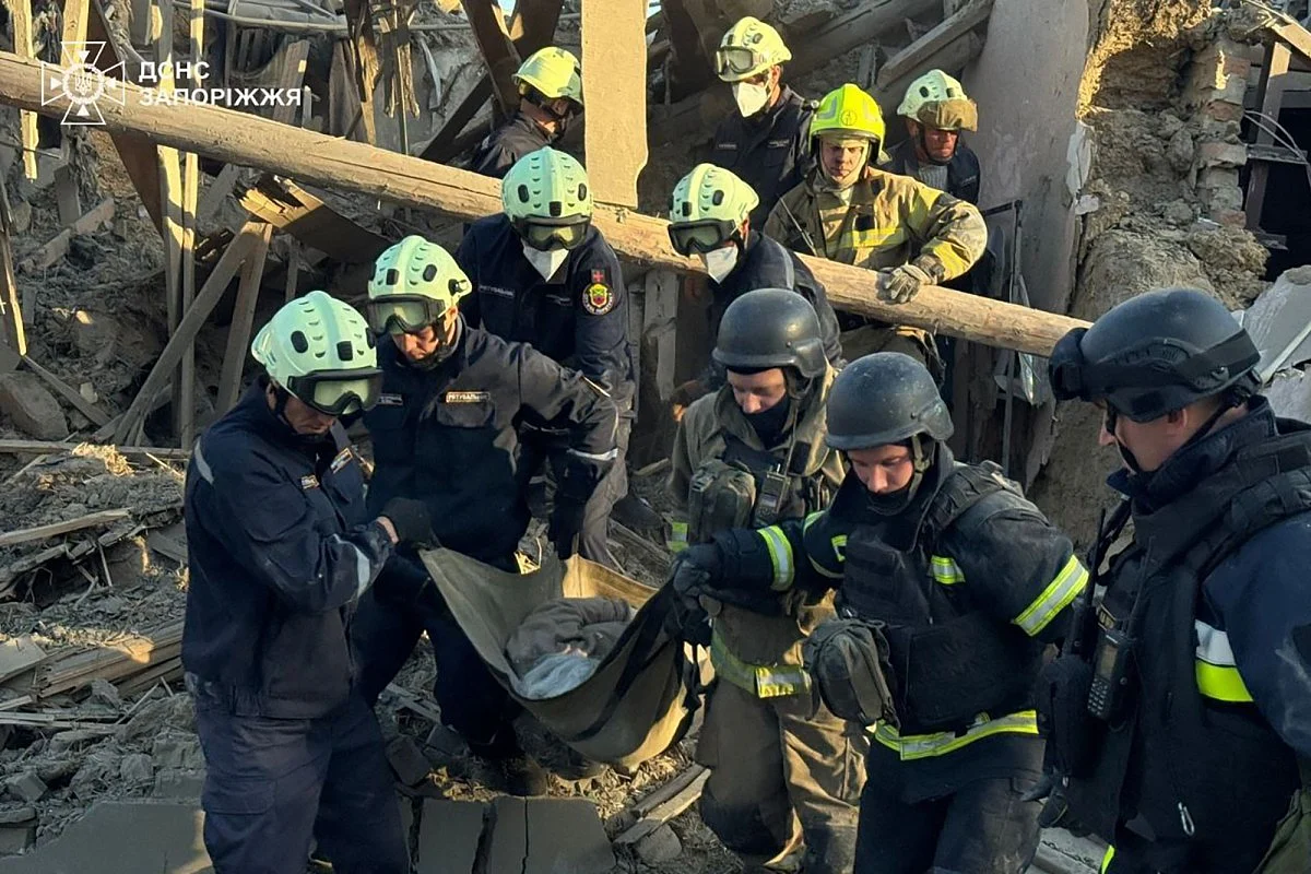 Russian attack kills 5 in Ukraine's Zaporizhzhia