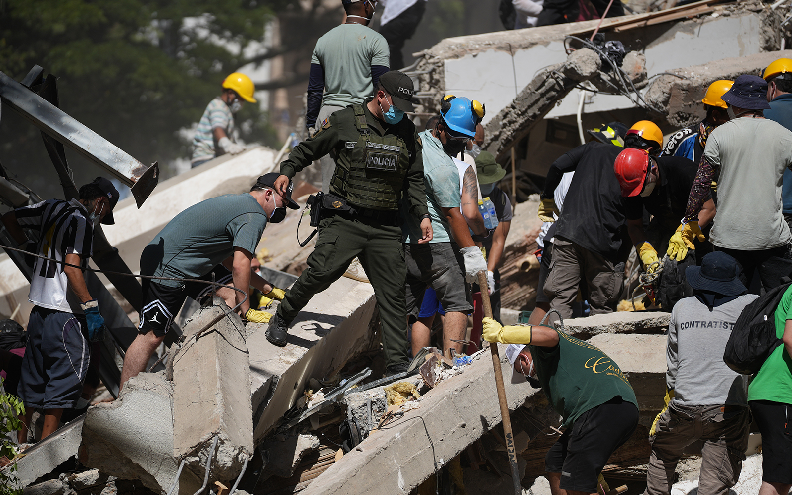 Gempa bermagnitud 7.4 ragut 111 nyawa di Colombia