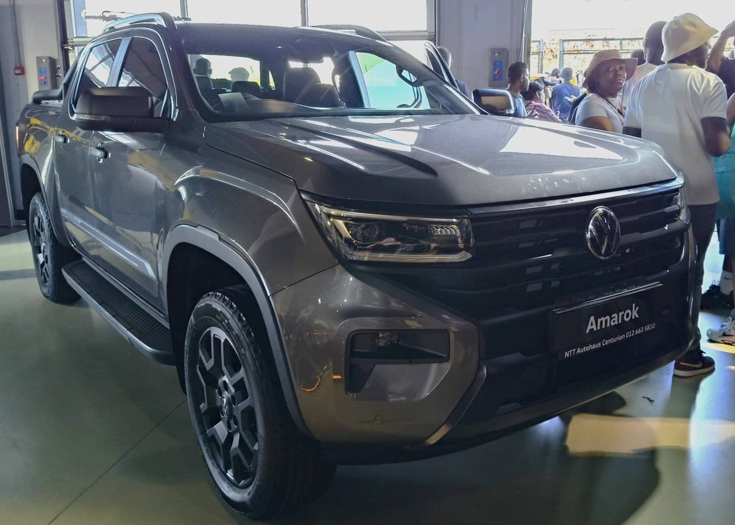 Volkswagen Amarok’s dark side shown in public for the first time