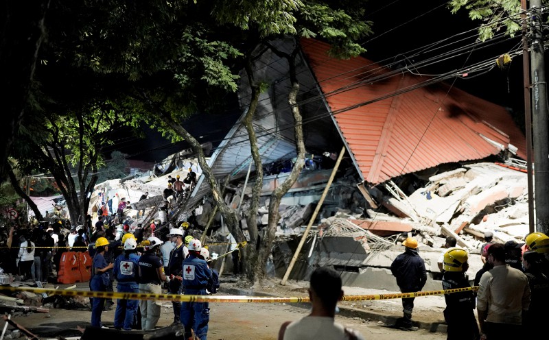 Over 100 killed after strongest quake this century hits western Colombia