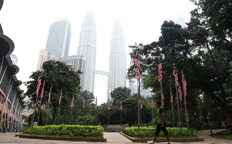Unhealthy air quality logged in Johan Setia, Klang, and 10 areas in Sarawak