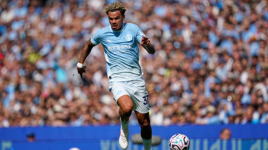 Premier League sets new transfer market record