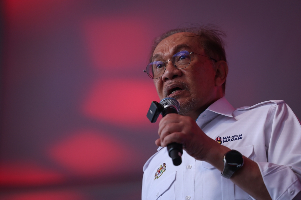 Anwar says Perikatan neglecting Tabung Haji depositors after MPs walk out of RCI debate