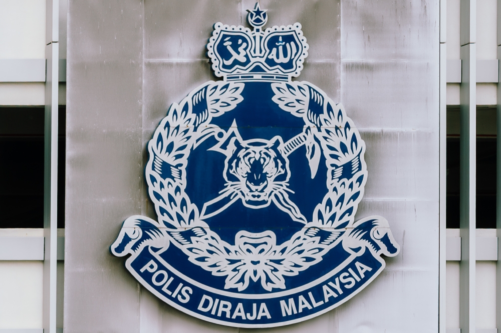 Police: 14-year-old girl arrested after allegedly injuring classmate with kerambit in Shah Alam