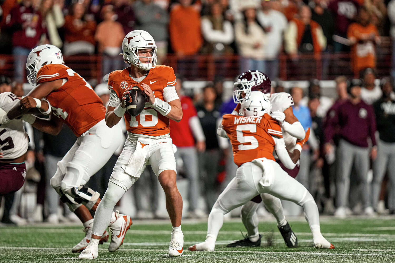 Texas vs Texas State football: Longhorn betting lines, predictions for season opener