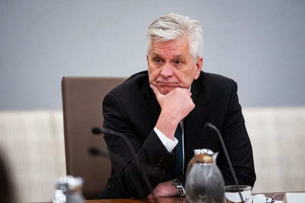 A Fed governor signaled he'll support holding rates at the September meeting