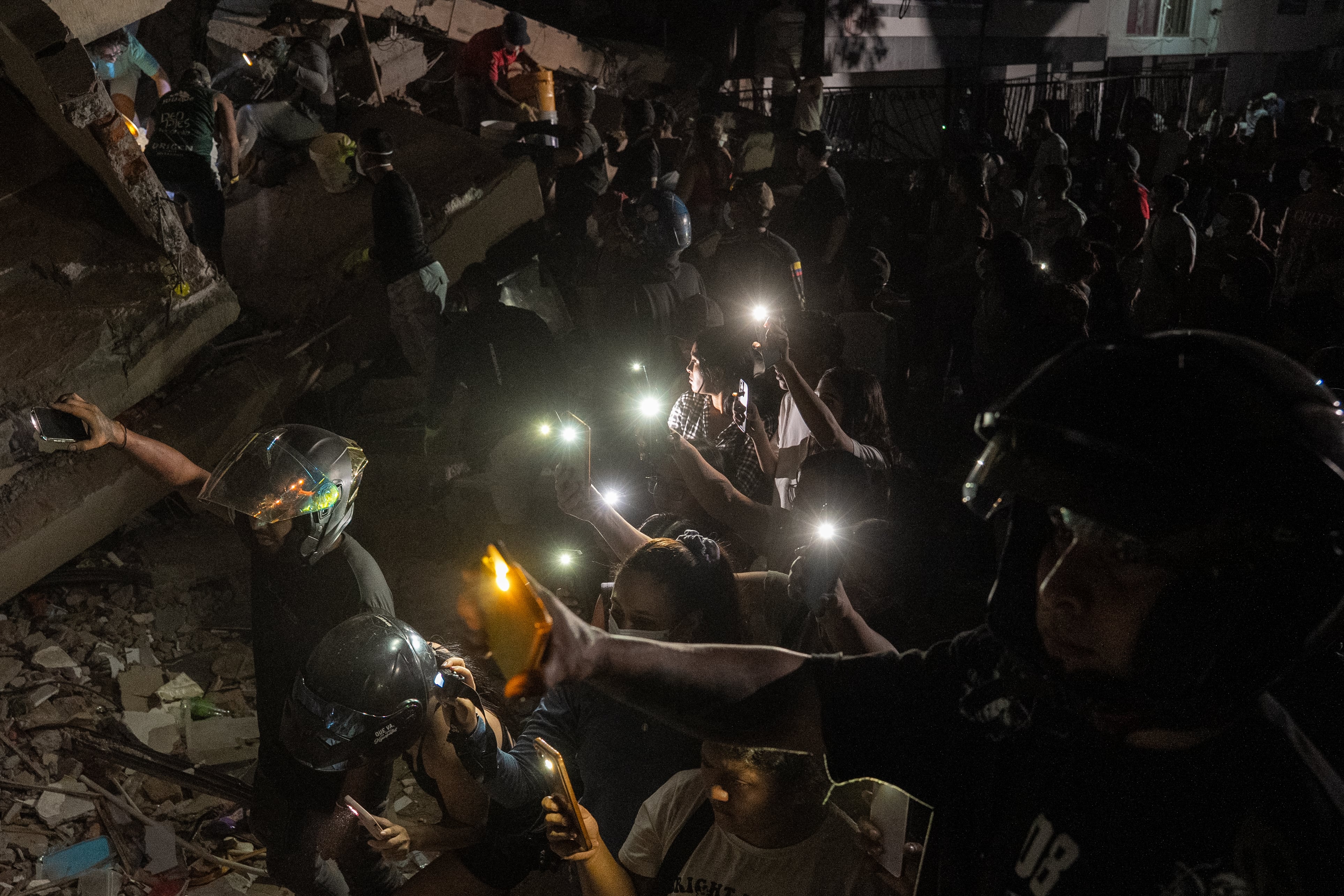 Breaking news of the earthquake in Colombia, live | At least 132 dead and 570 injured by the earthquake of magnitude 7.4 in Colombia