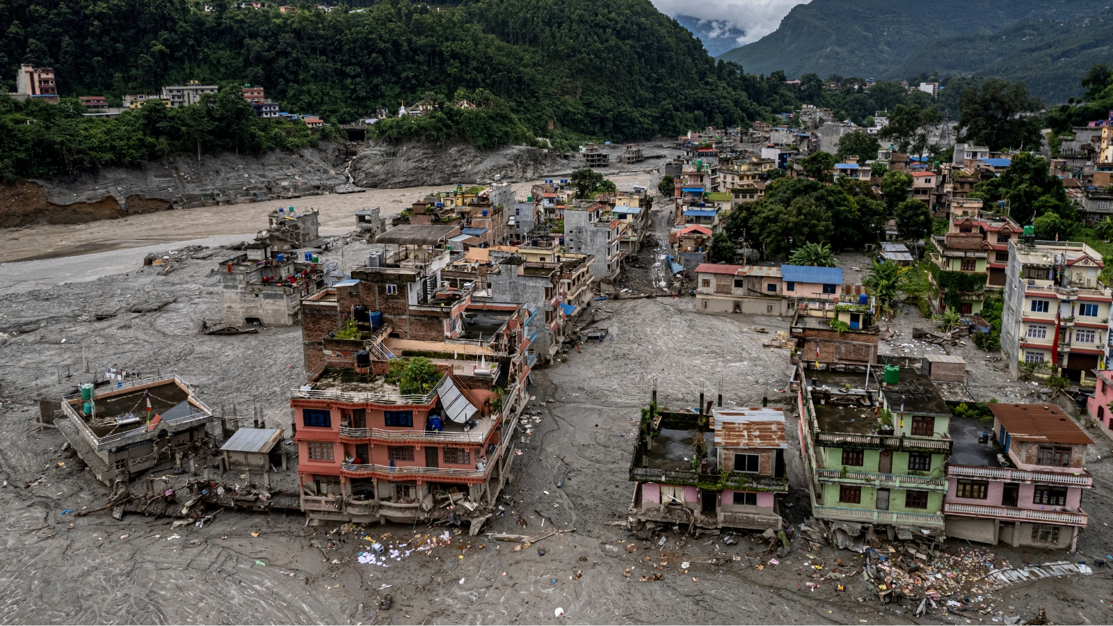 Nepal floods: Glimmer of hope as some tourists make contact. Who is still missing?