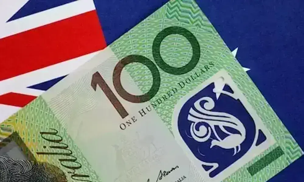 Australian dollar steady as RBA holds rates, leaves door open to hikes