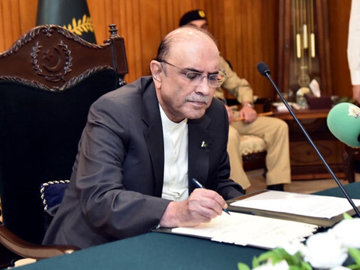 President Zardari approves appointments of additional high court judges, ending weeks-long impasse