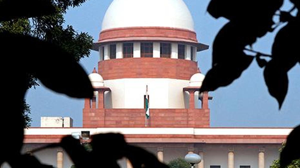 Supreme Court notice to Centre, CBI on CJP’s activities, monetisation of judges’ remarks in court