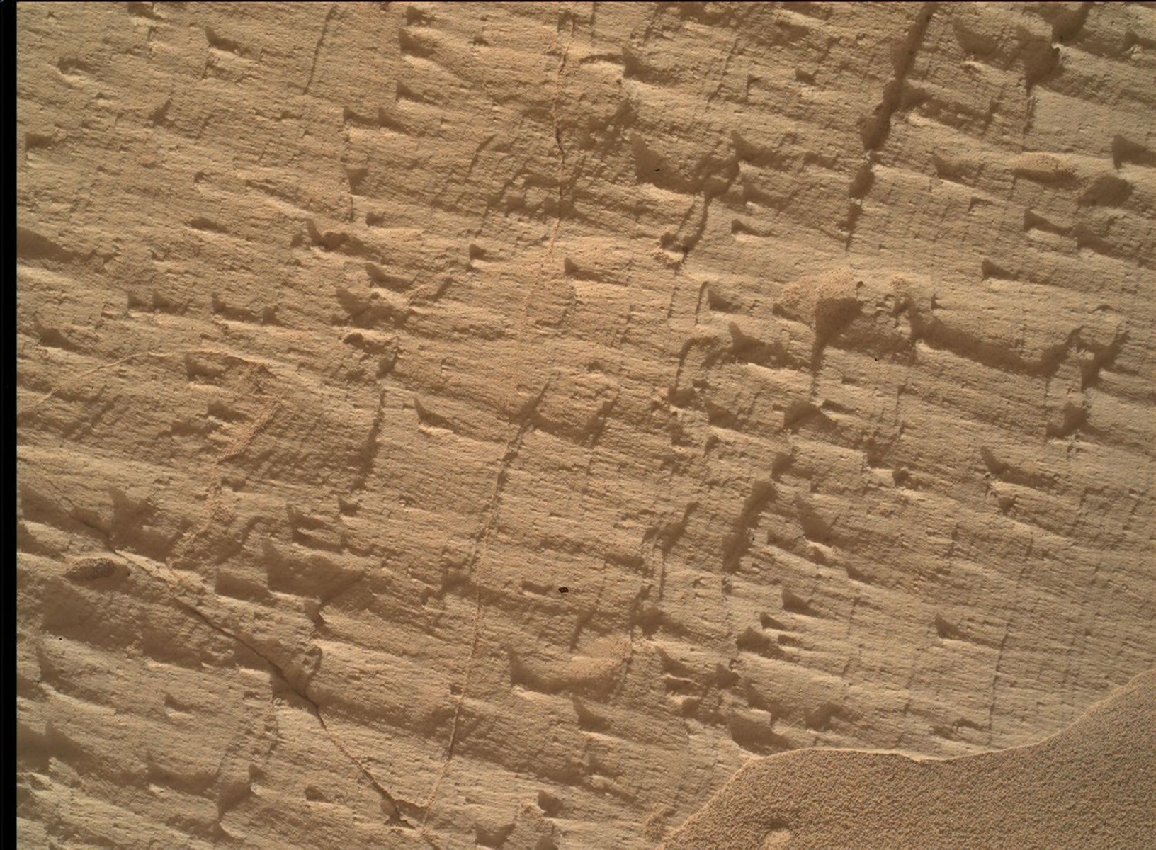 Curiosity Blog, Sols 4968-4974: Rock Climbing Towards the Discontinuity
